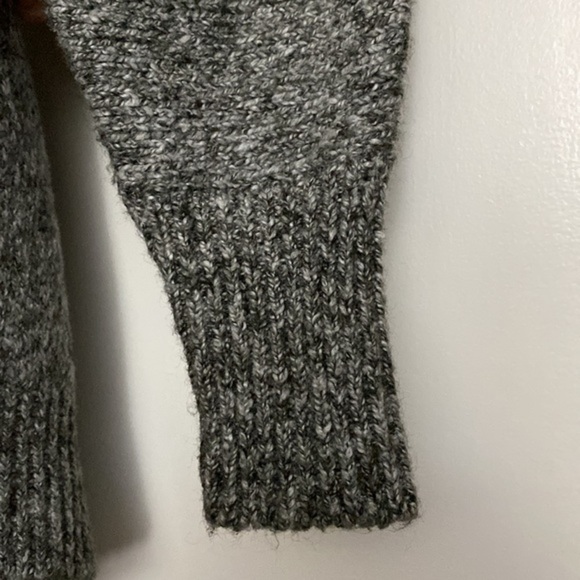 Old Navy Batwing Gray Cardigan Girls XS (5-6) - Picture 8 of 8